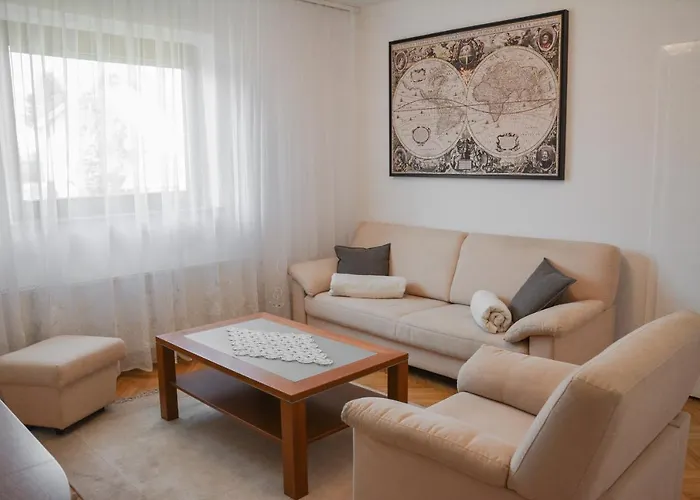 House Marin - Whole House 펜션 마리보르